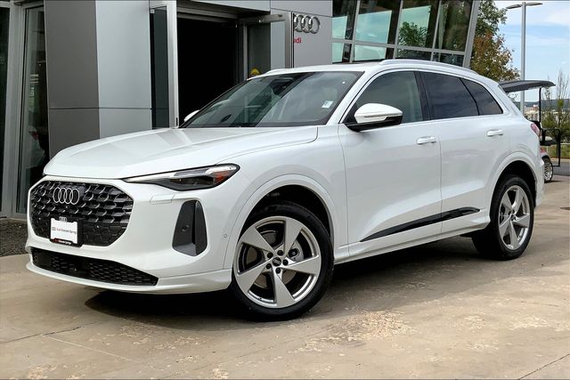 2025 Audi New Q5 Premium Plus's photo