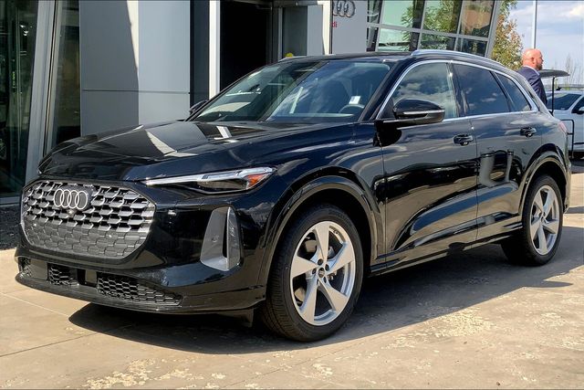 2025 Audi New Q5 Prestige's photo