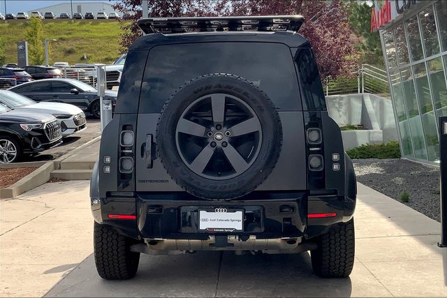 2024 Land Rover Defender 110 photo 4