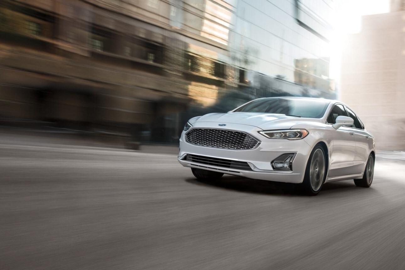 2020 Ford Fusion Energi vs. Hybrid: Which One Should I Get? | Phil Long