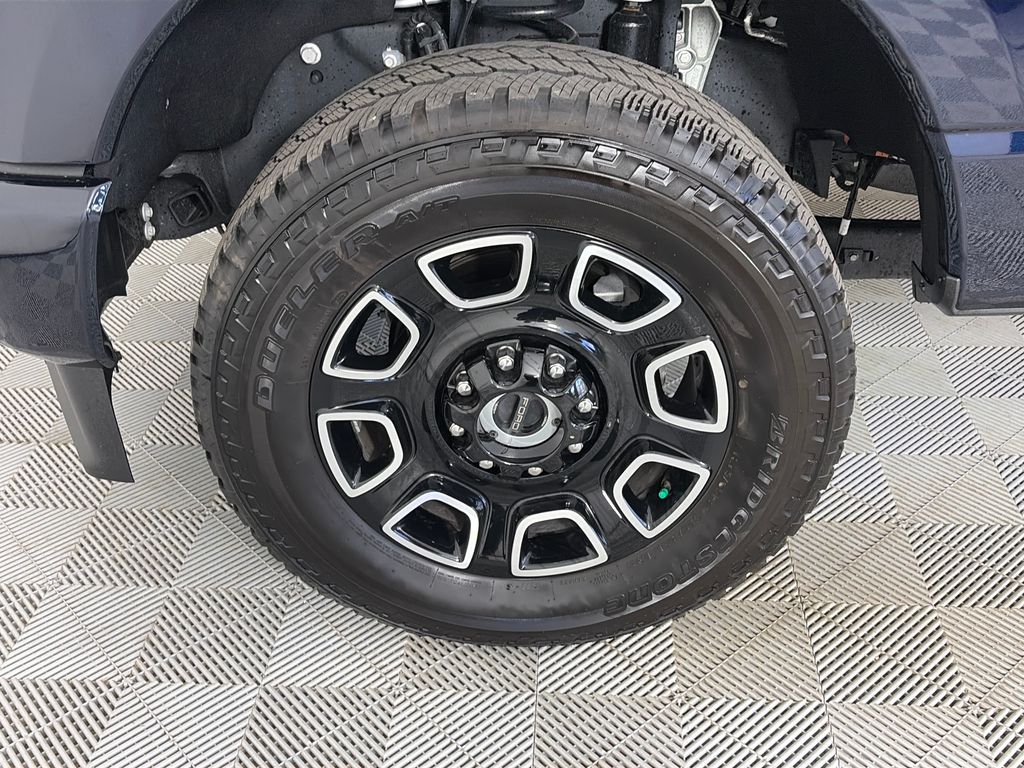 2025 Ford F-350 Super Duty Platinum - Photo 8