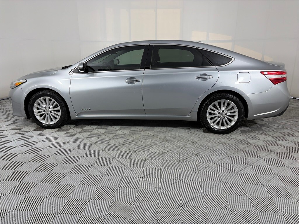 2015 Toyota Avalon Hybrid XLE Touring photo 4