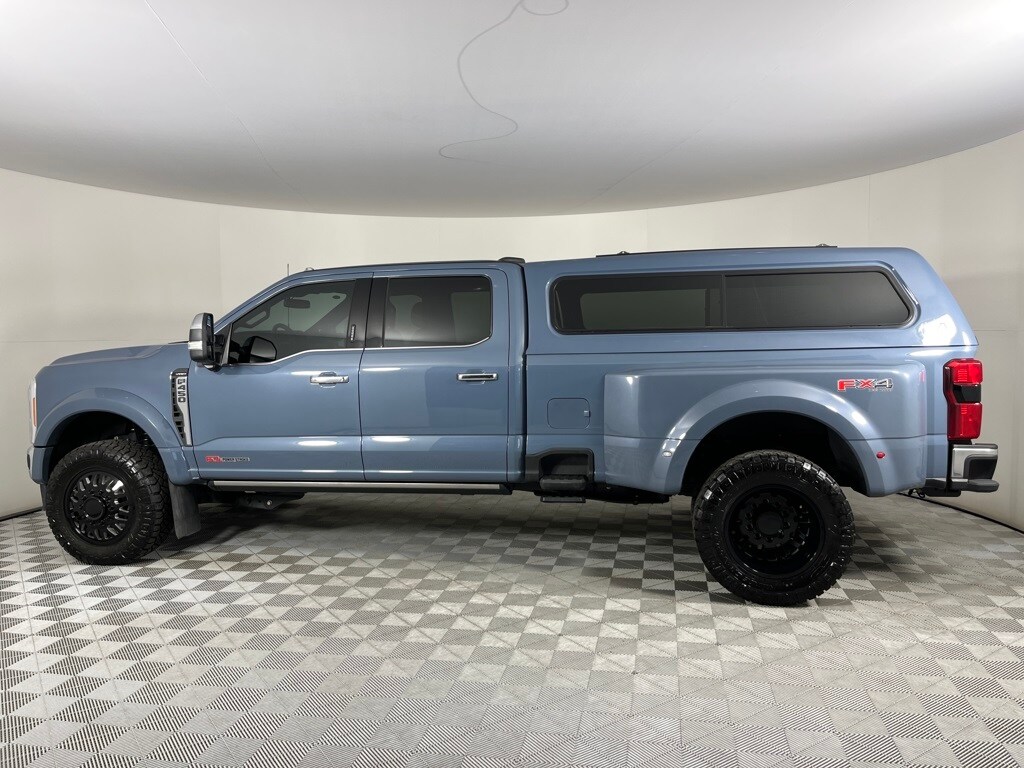 2023 Ford F-450 Lariat photo 4