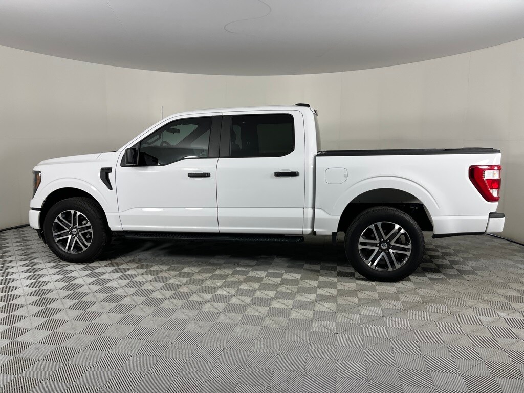 2023 Ford F-150 XL photo 2