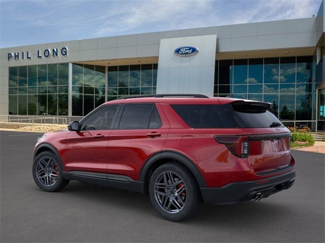2025 Ford Explorer ST photo 4