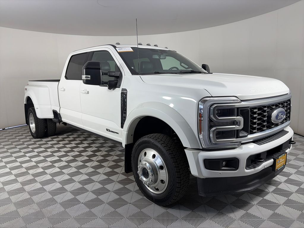 2026 Ford F-450SD Platinum Truck