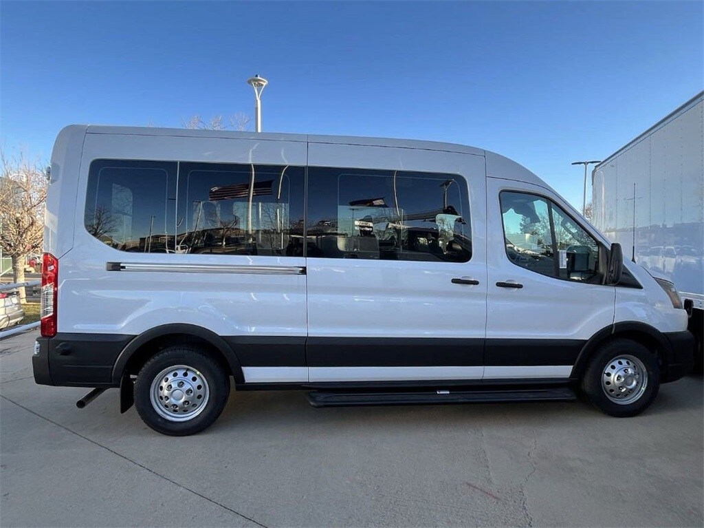 2023 Ford Transit photo 3