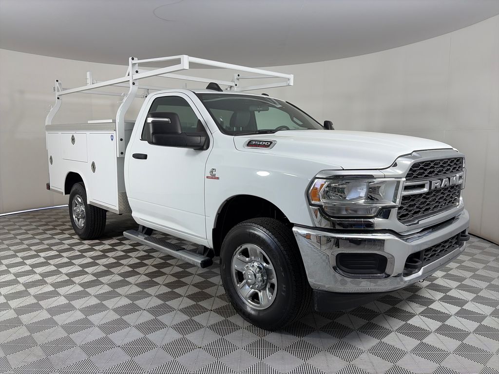 2024 RAM 3500 Tradesman 4X4 Regular cab's photo