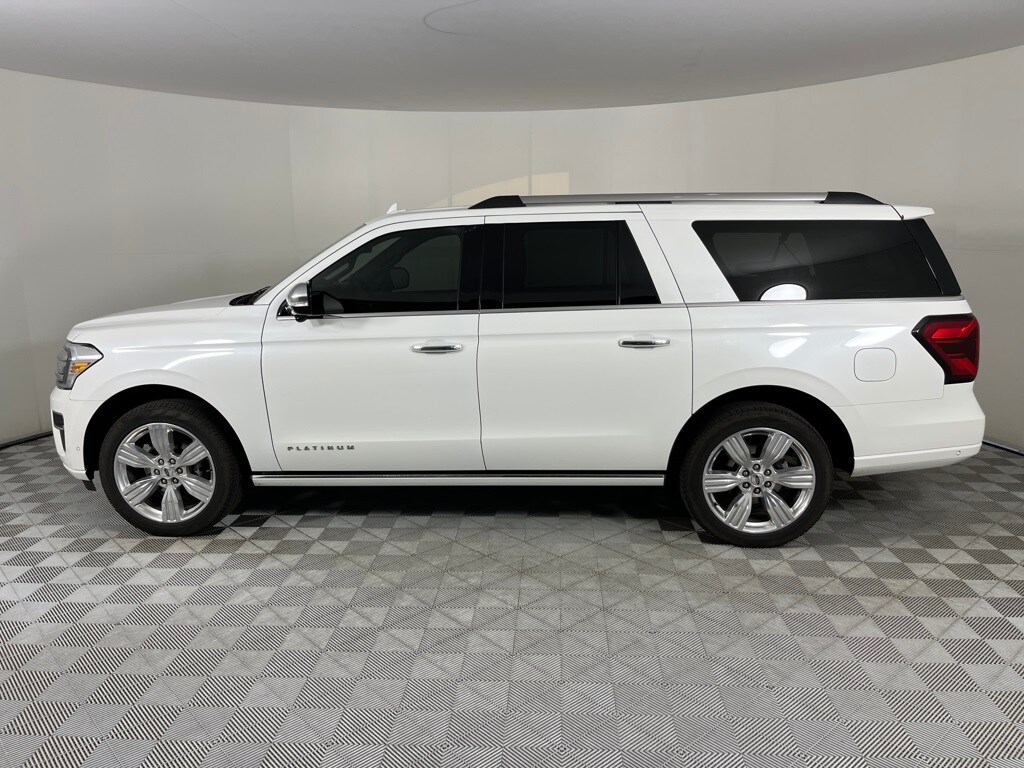 2024 Ford Expedition MAX Platinum photo 3