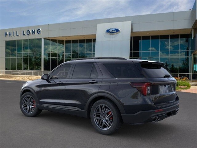 2025 Ford Explorer ST photo 4