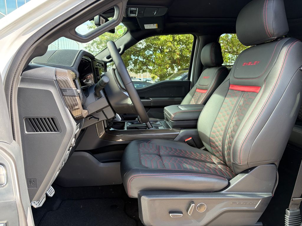 2025 Ford F-150 Lariat - Photo 8