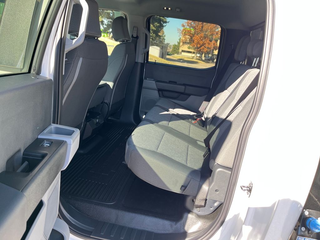 2025 Ford F-350 Super Duty Chassis Cab XL - Photo 13