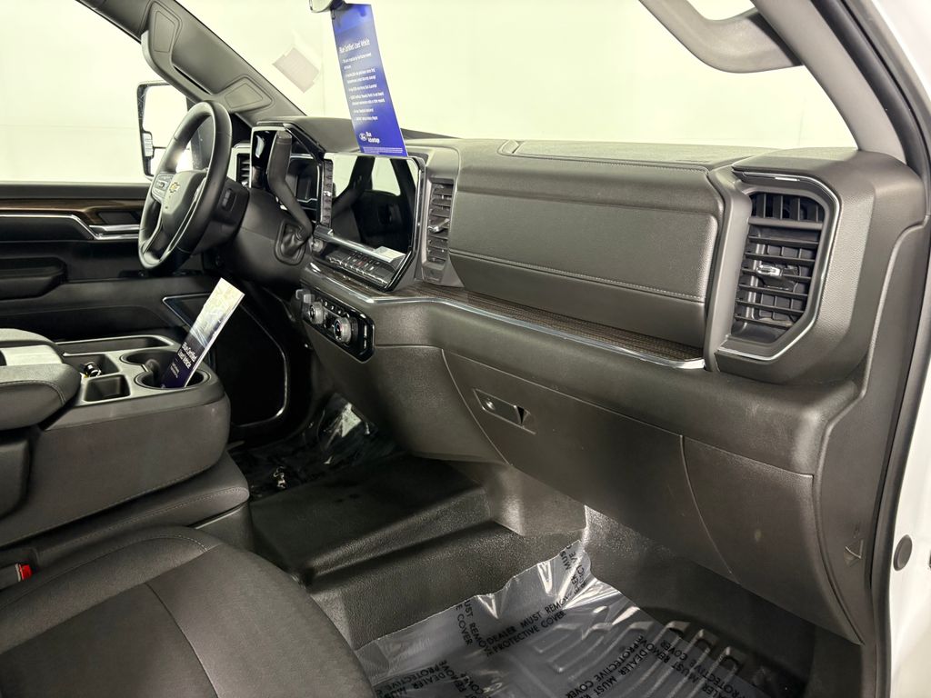 2024 Chevrolet Silverado 3500HD LT - Photo 31