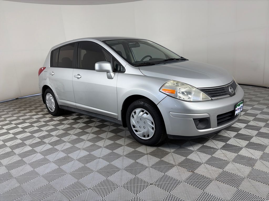 2009 Nissan Versa 1.8 S Auto's photo