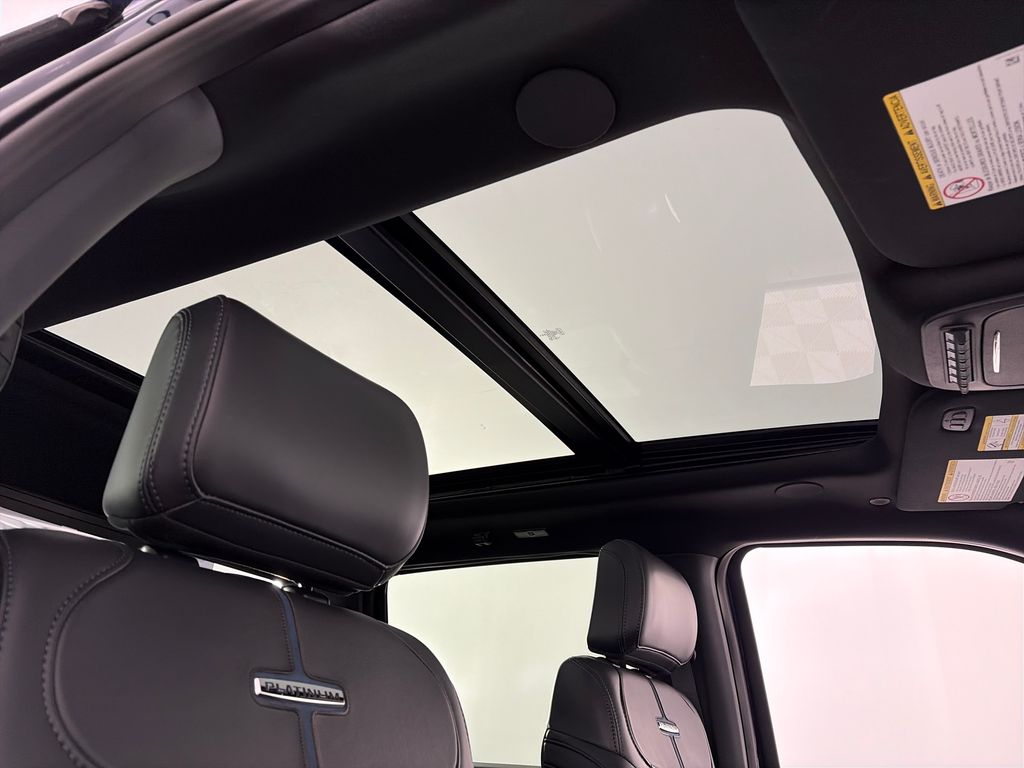 2025 Ford F-350 Super Duty Platinum - Photo 34