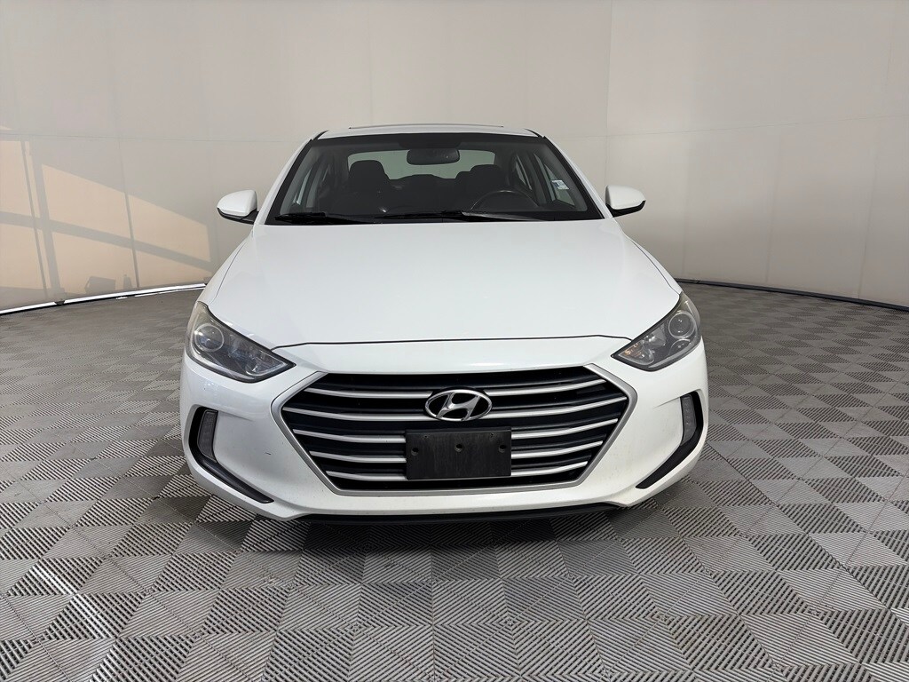 2017 Hyundai Elantra Value Edition photo 2