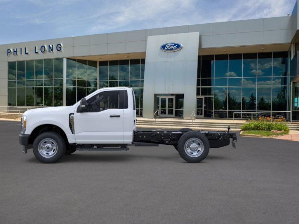 New 2025 Ford F-350SD XL Chassis
