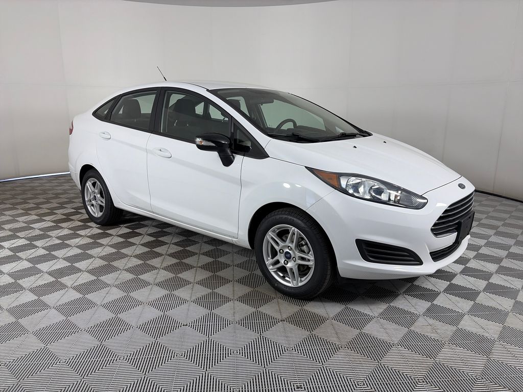 2019 Ford Fiesta SE Sedan's photo