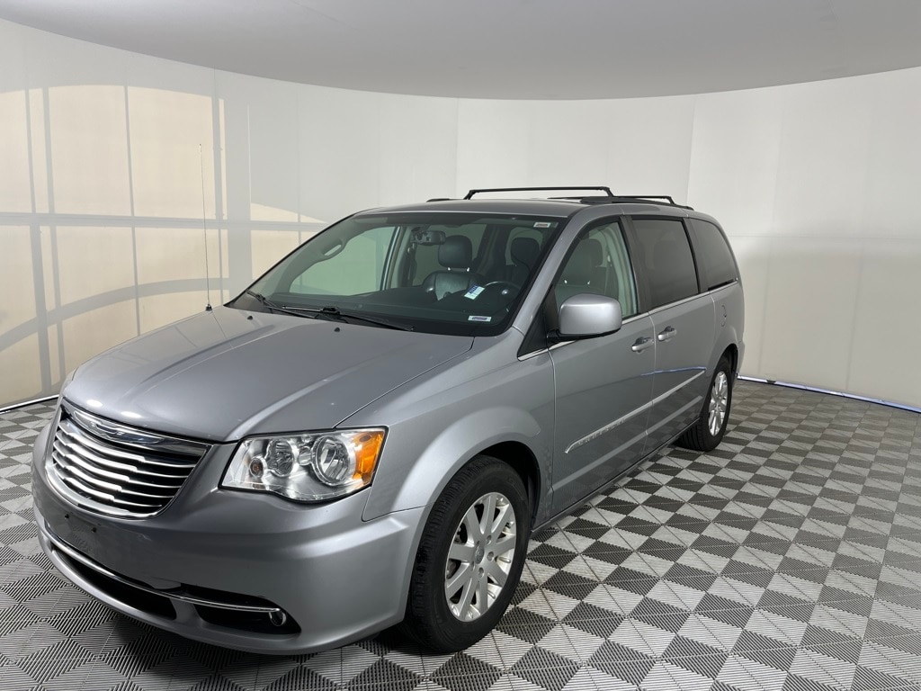 Used 2015 Chrysler Town & Country Touring Minivan/Van