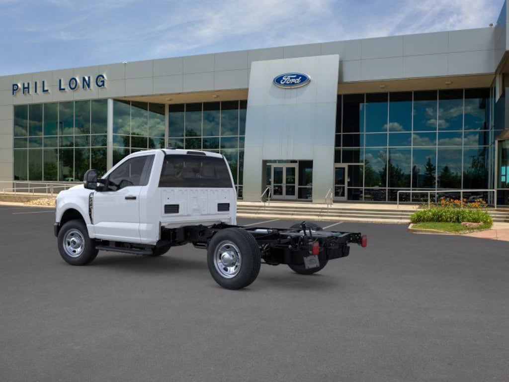 New 2025 Ford F-350SD XL Chassis
