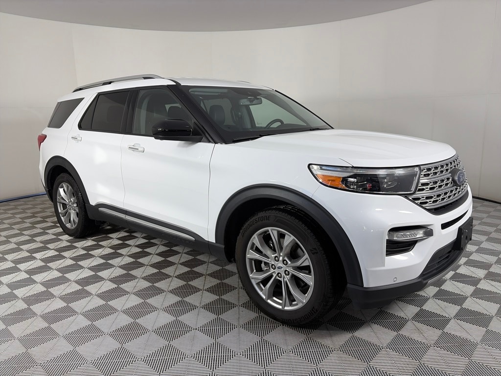 2023 Ford Explorer Limited's photo