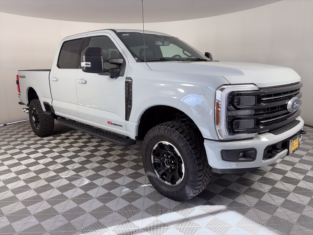 2025 Ford F-350SD Platinum Truck