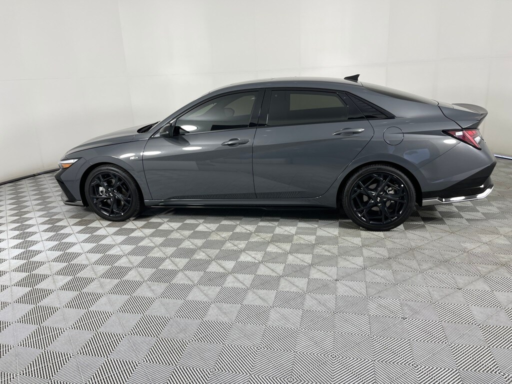 2025 Hyundai Elantra N Line photo 4