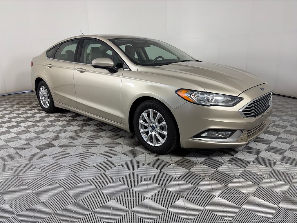 2018 Ford Fusion S FWD's photo