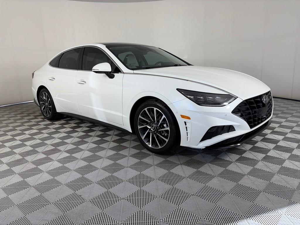 2022 Hyundai Sonata Limited's photo