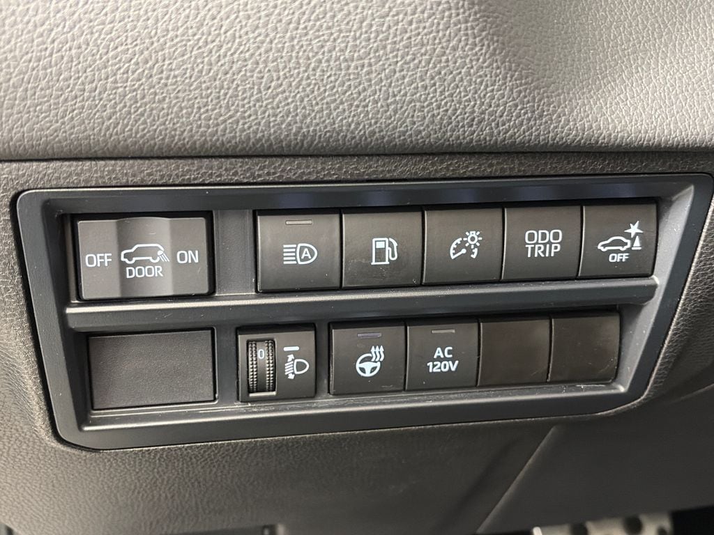 2024 Toyota Sequoia Platinum - Photo 24