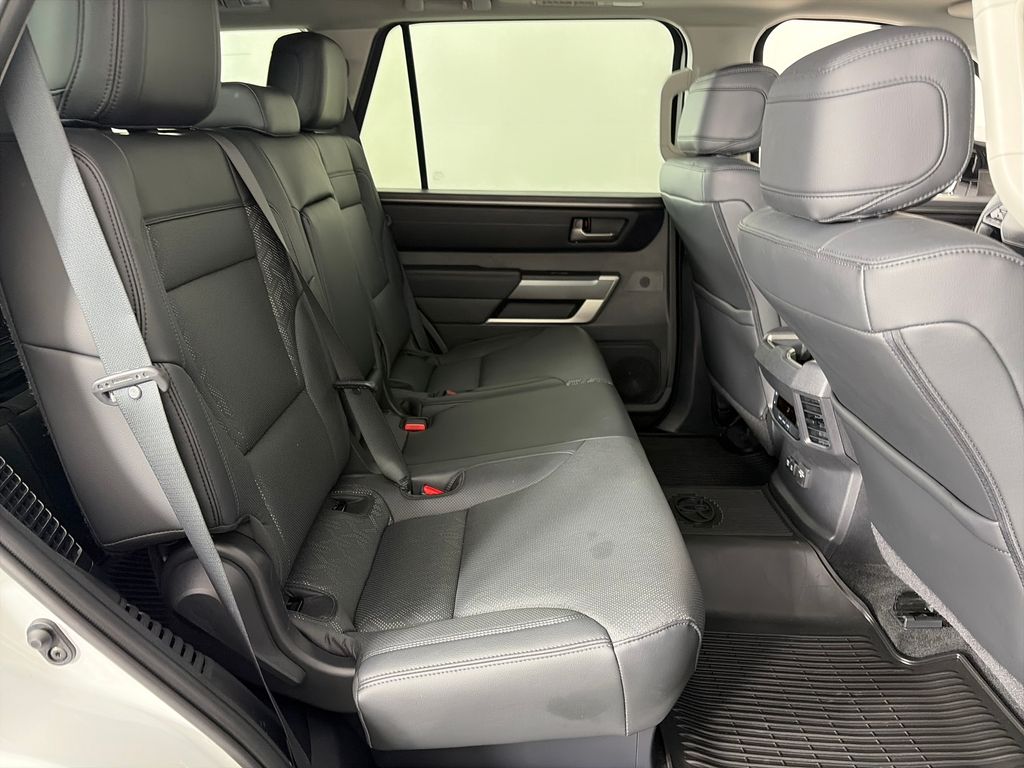 2024 Toyota Sequoia Platinum - Photo 29