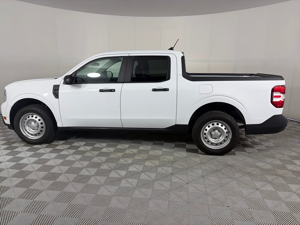 2023 Ford Maverick XL photo 3