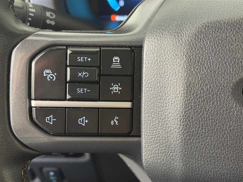 2025 Ford F-150 Lariat - Photo 17