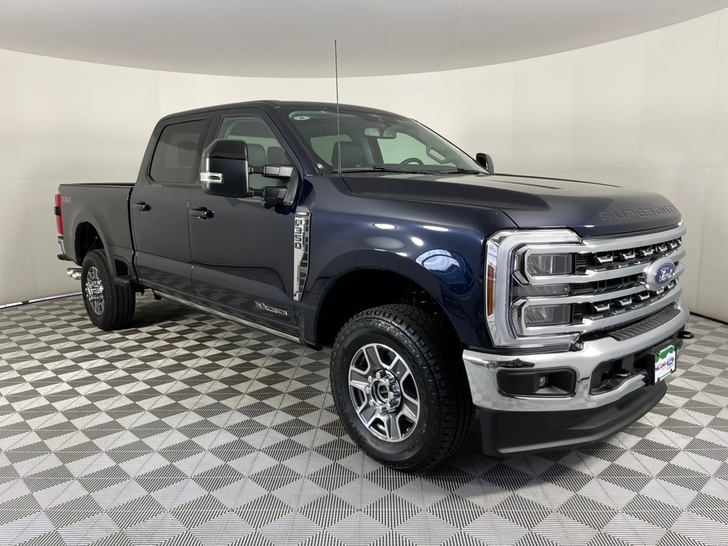 2025 Ford F-350 Super Duty Lariat's photo