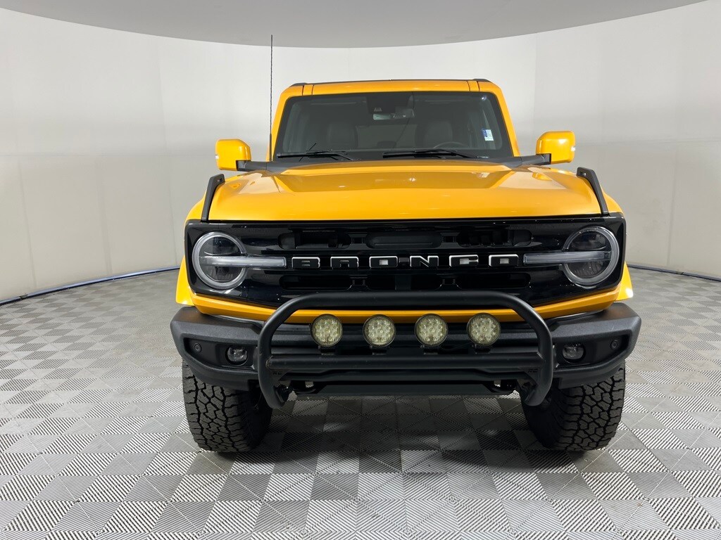 2022 Ford Bronco Outer Banks photo 2