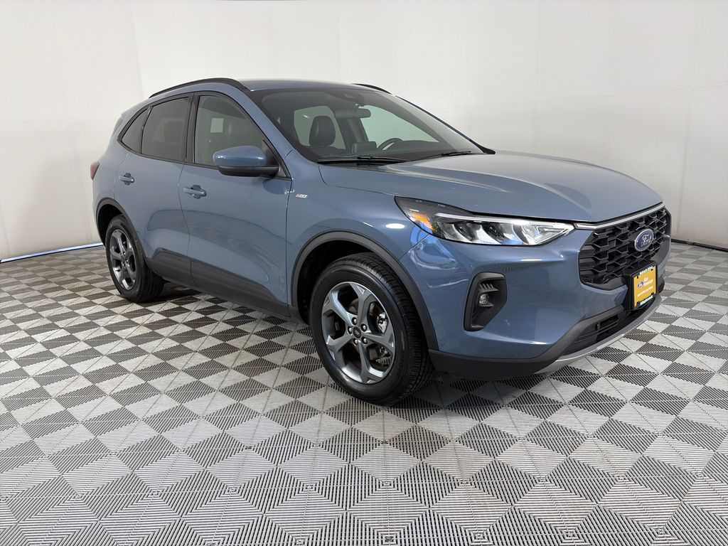 2025 Ford Escape ST-Line Select AWD 2.0L's photo