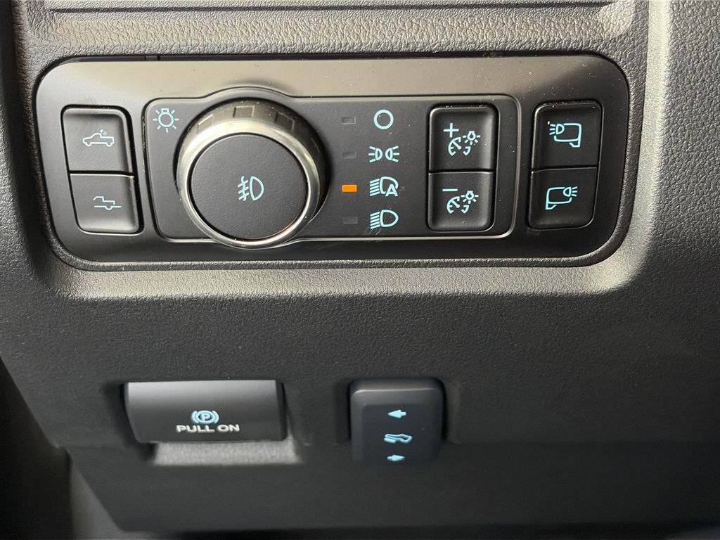 2025 Ford F-350 Super Duty Platinum - Photo 25