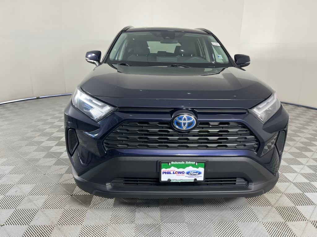 2024 Toyota RAV4 Hybrid XLE photo 2