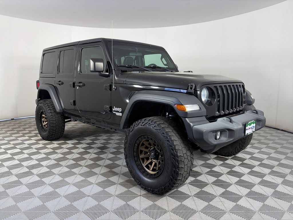 2019 Jeep Wrangler Sport S's photo