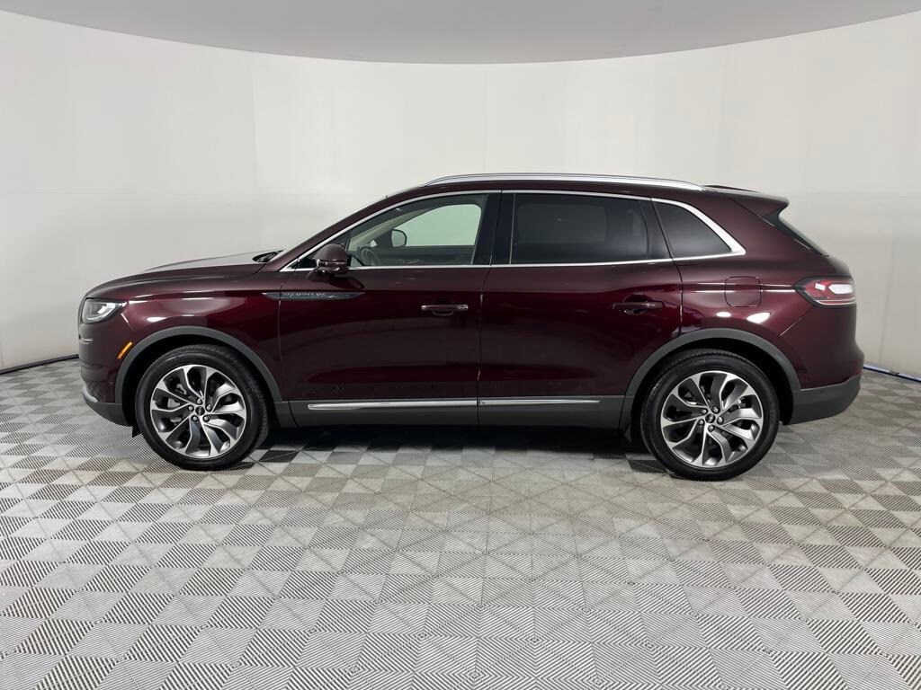 2023 Lincoln Nautilus Reserve photo 4