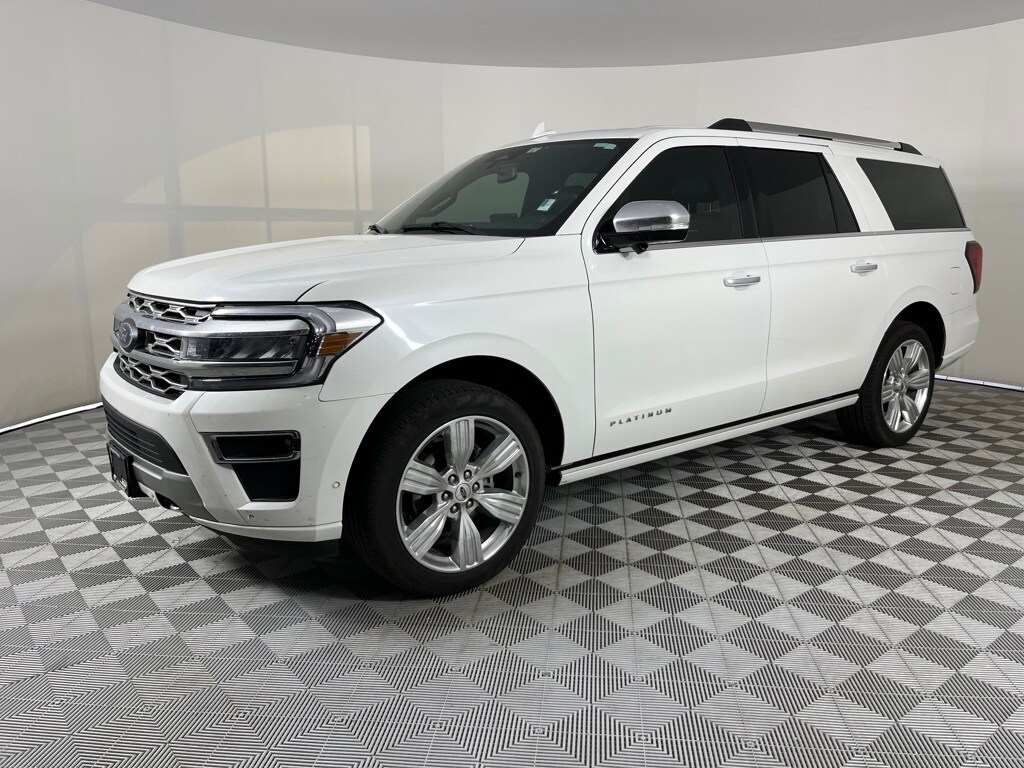 2024 Ford Expedition MAX Platinum photo 2