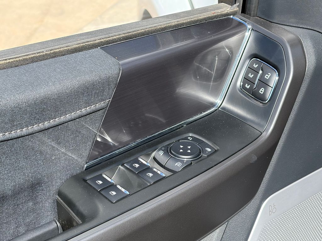 2025 Ford F-150 Lariat - Photo 22