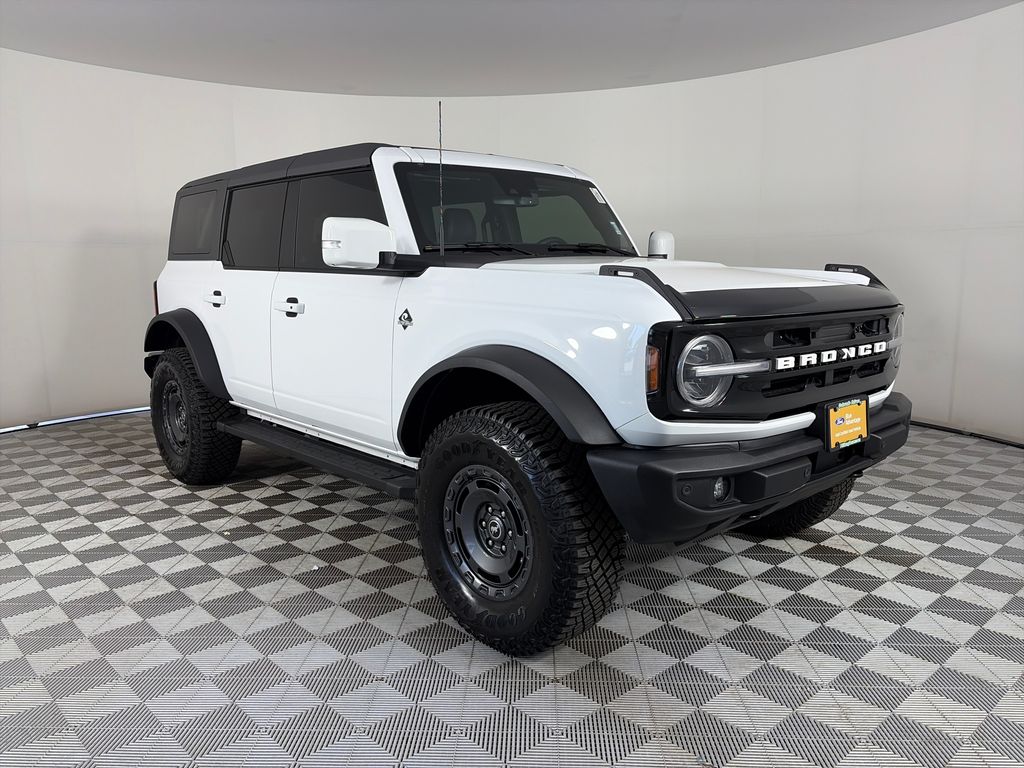 2024 Ford Bronco Outer Banks 4x4's photo