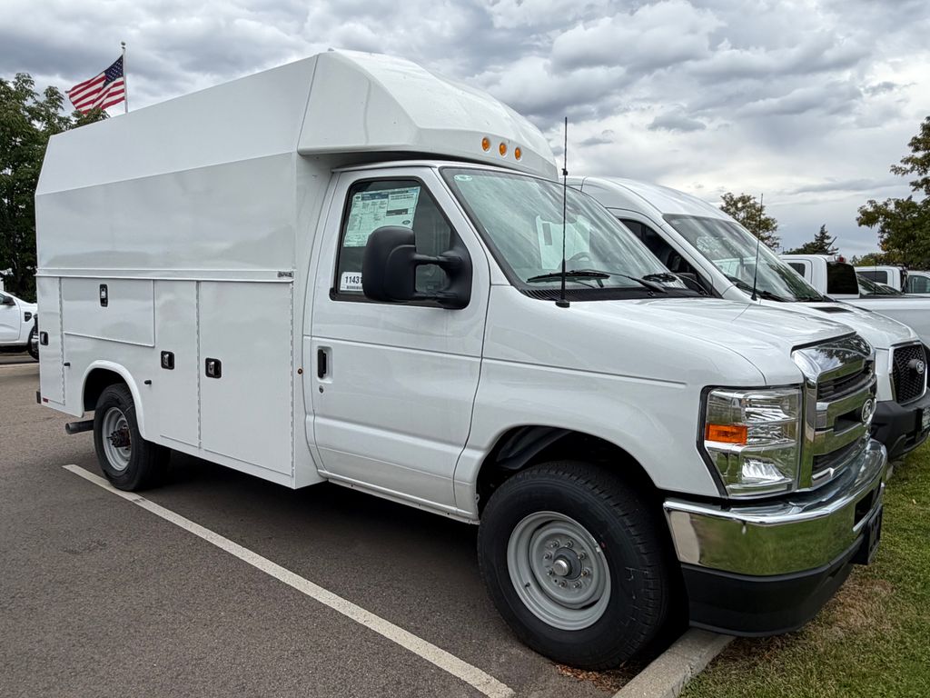  Ford E-350SD