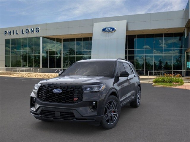 2025 Ford Explorer ST photo 2