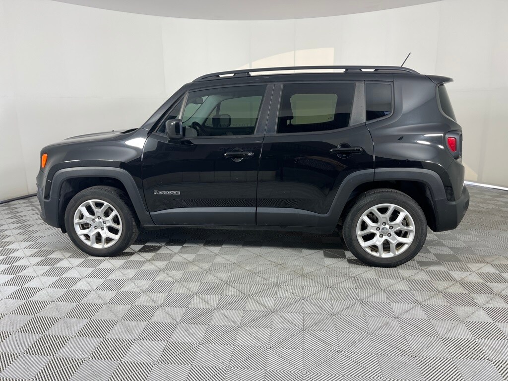 2017 Jeep Renegade Latitude North Edition photo 4