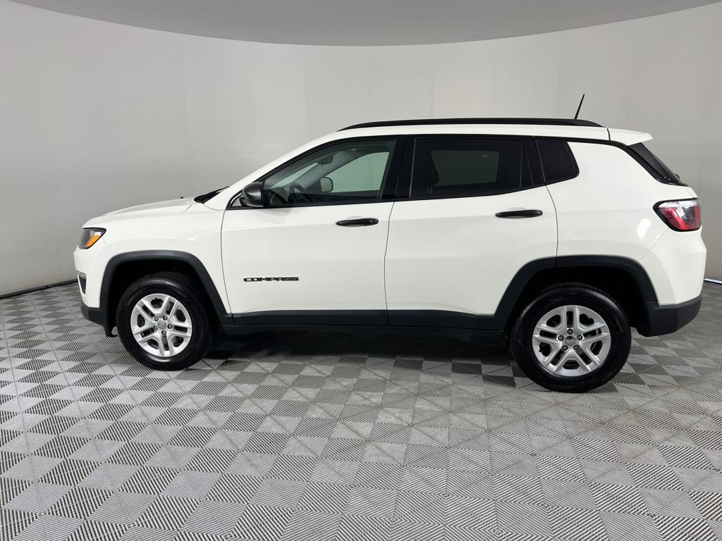 2018 Jeep Compass Sport photo 3