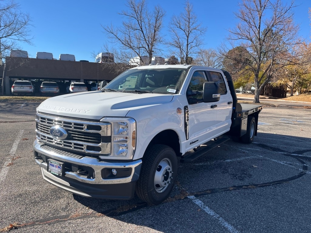 2026 Ford F-350 Super Duty Chassis Cab XL's photo