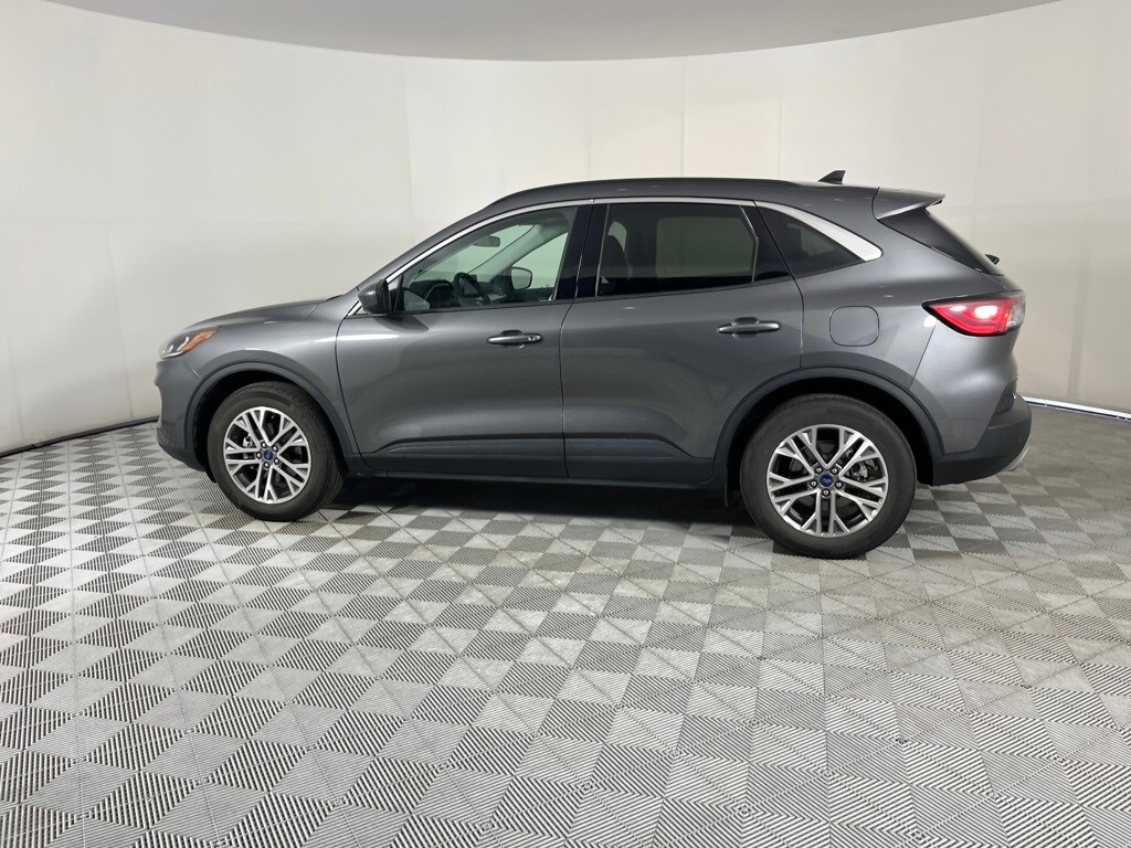2022 Ford Escape SEL photo 2