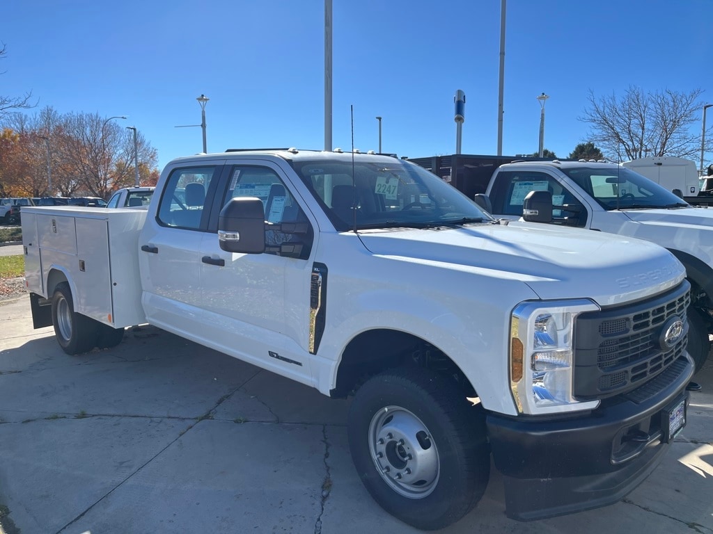 New 2025 Ford F-350SD XL Chassis